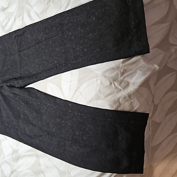 Ladies - Picture 2 of 3